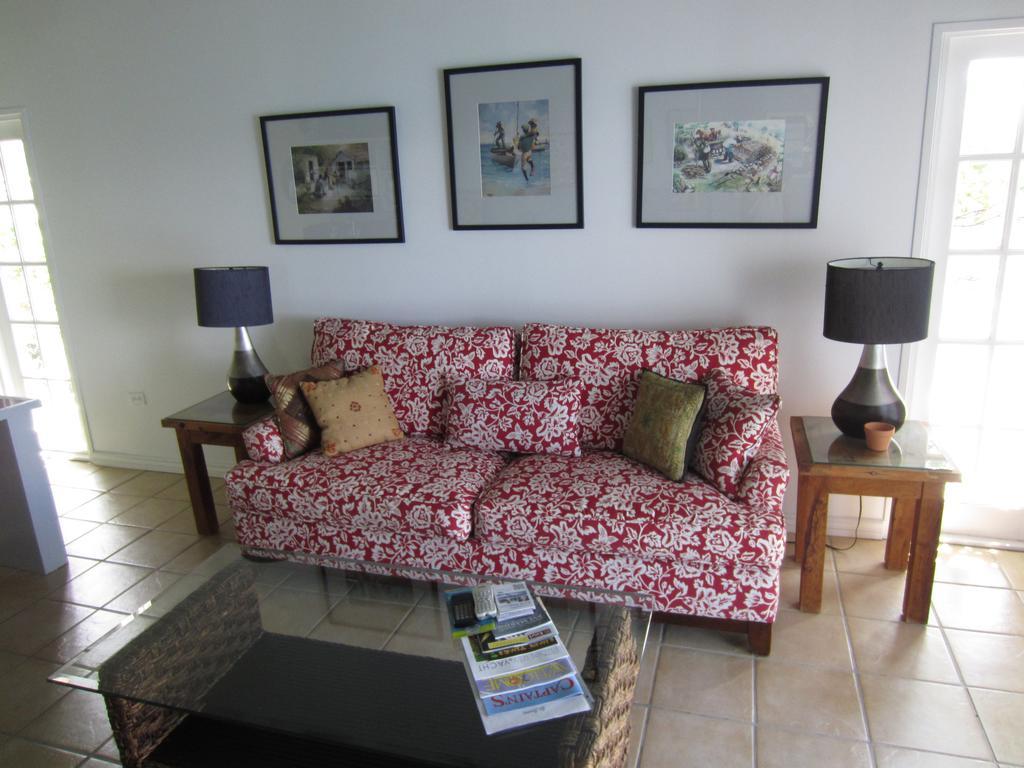 Fort Recovery Villa Suites Hotel Freshwater Pond Стая снимка