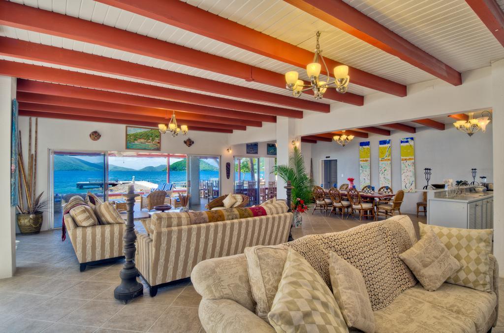 Fort Recovery Villa Suites Hotel Freshwater Pond Стая снимка